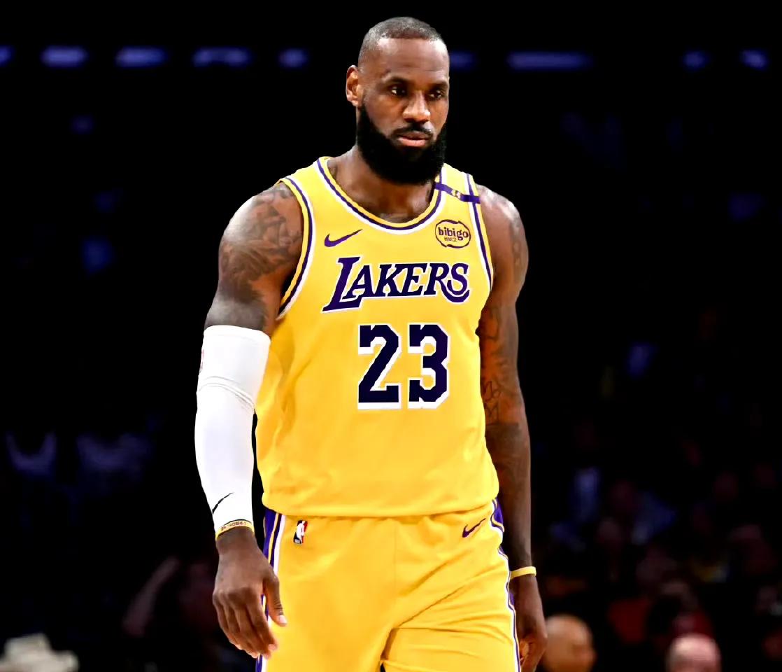 湖人队季后赛出局，主帅宣布引咎辞职，中心更多一下数据或者可以汽车.