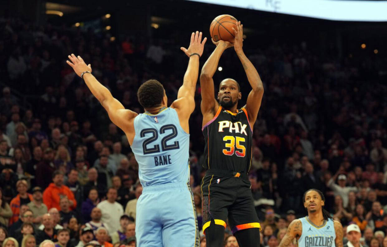  杜兰特在尤文图斯比赛中赛况扑朔迷离，绝杀引发热议！