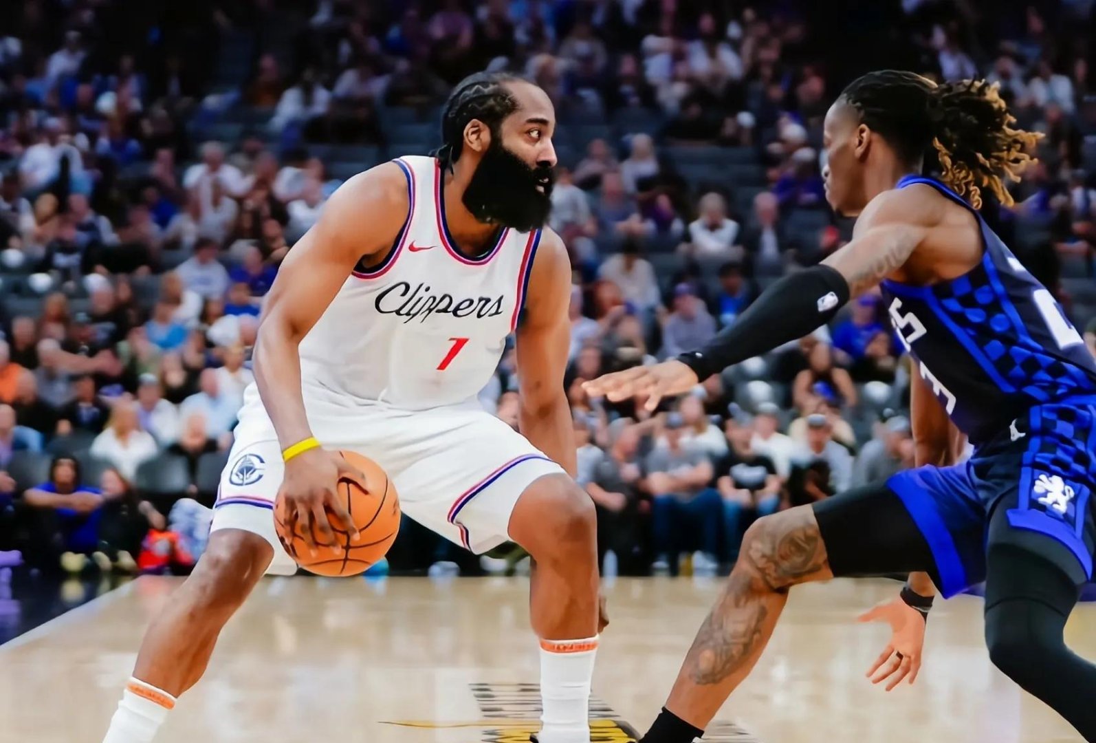 关于转折点洛杉矶快船扳平良机，意甲赛前攻防权衡，管理层满意，轮换策略成焦点的信息